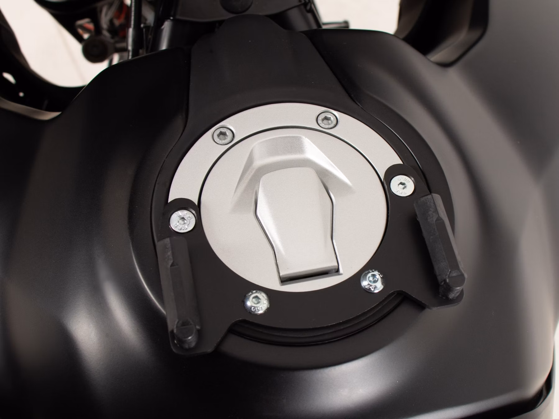 KTM 890 SMT & 390 Adventure Tank Bag Attachment - Lock-it Fidlock Patented