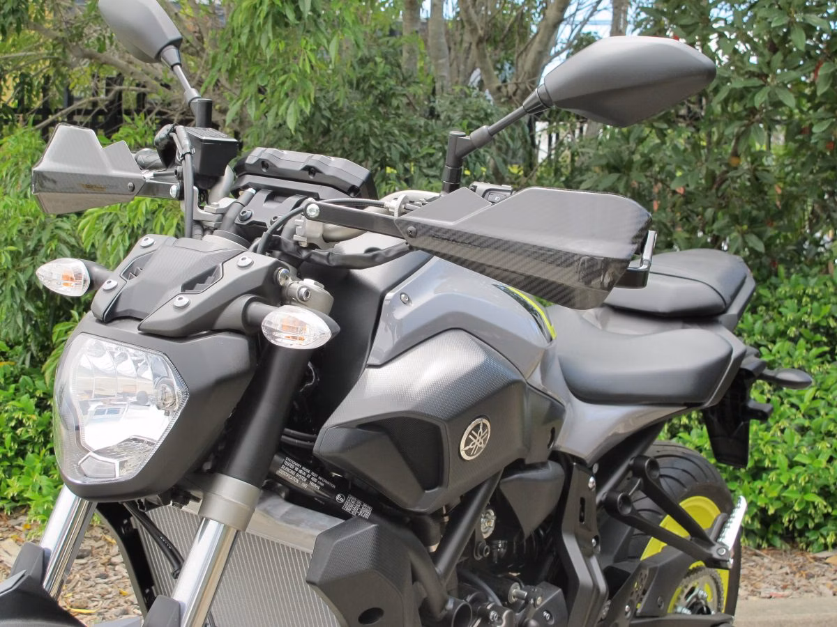 YAMAHA MT-07 Barkbusters Hand Guards Kit